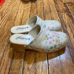 Free People Calabasas Clogs